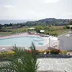 אתר נופש Luzia Agriresort - Piscina Panoramica E Vista Mare A קאפו ואטיצ'אנו