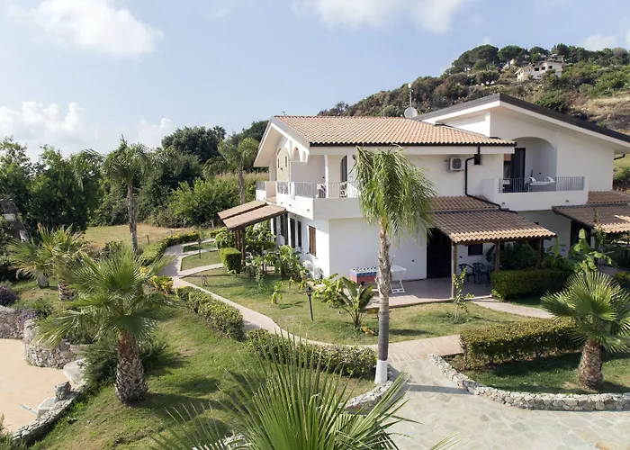 Luzia Agriresort - Piscina Panoramica E Vista Mare A 4* 梵蒂冈角