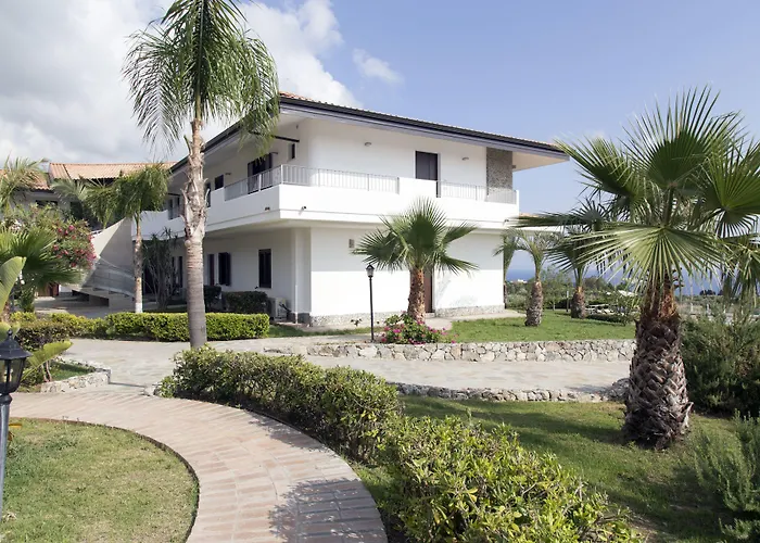 Luzia Agriresort - Piscina Panoramica E Vista Mare A 4*