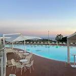 Luzia Agriresort - Piscina Panoramica E Vista Mare A
