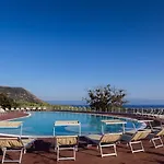 Luzia Agriresort - Piscina Panoramica E Vista Mare A 4*