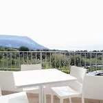 Luzia Agriresort - Piscina Panoramica E Vista Mare A 度假村 4*