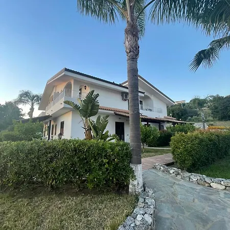 Luzia Agriresort - Piscina Idromassaggio Con Vista Mare Aperta Fino Alle 23-00