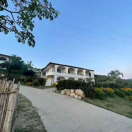 Luzia Agriresort - Piscina Panoramica E Vista Mare A 4*