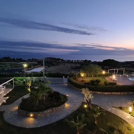 Luzia Agriresort - Piscina Panoramica E Vista Mare A