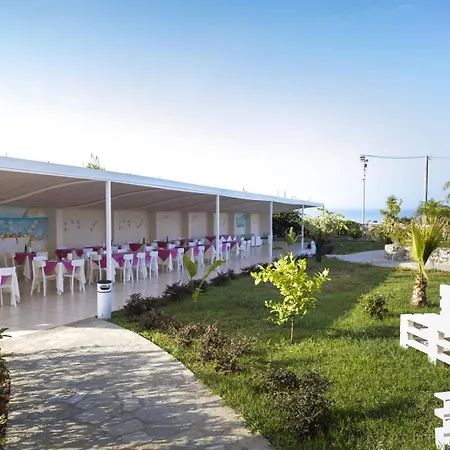 Luzia Agriresort - Piscina Idromassaggio Con Vista Mare Aperta Fino Alle 23-00 Θέρετρο