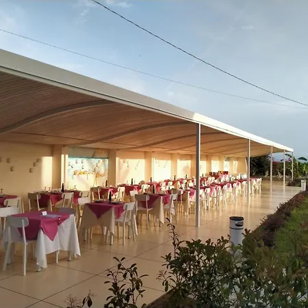 Resort Luzia Agriresort - Piscina Idromassaggio Con Vista Mare Aperta Fino Alle 23-00