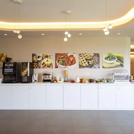 Luzia Agriresort - Piscina Idromassaggio Con Vista Mare Aperta Fino Alle 23-00 Resort