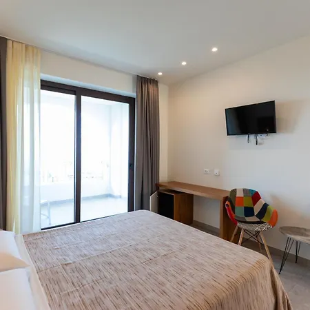 Luzia Agriresort - Piscina Panoramica E Vista Mare A 4*