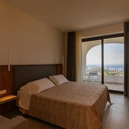 Luzia Agriresort - Piscina Panoramica E Vista Mare A