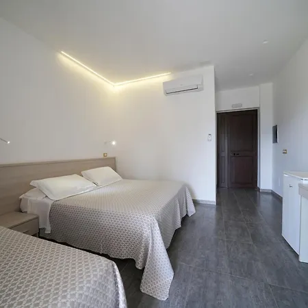 Feriested Luzia Agriresort - Piscina Panoramica E Vista Mare A Capo Vaticano