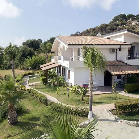 Luzia Agriresort - Piscina Idromassaggio Con Vista Mare Aperta Fino Alle 23-00 4* Capo Vaticano