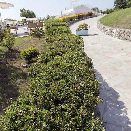 Luzia Agriresort - Piscina Panoramica E Vista Mare A 4*