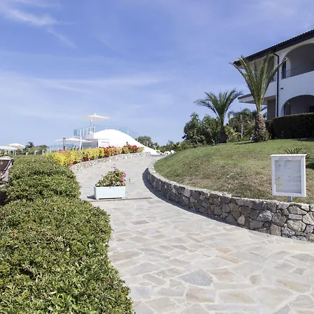 Resort Luzia Agriresort - Piscina Idromassaggio Con Vista Mare Aperta Fino Alle 23-00