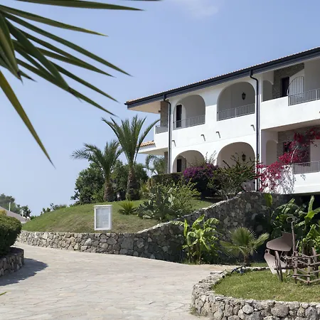 Luzia Agriresort - Piscina Panoramica E Vista Mare A Feriested 4*