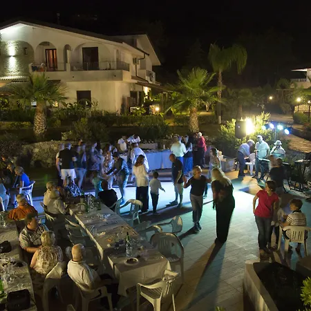 Resort Luzia Agriresort - Piscina Idromassaggio Con Vista Mare Aperta Fino Alle 23-00 4*