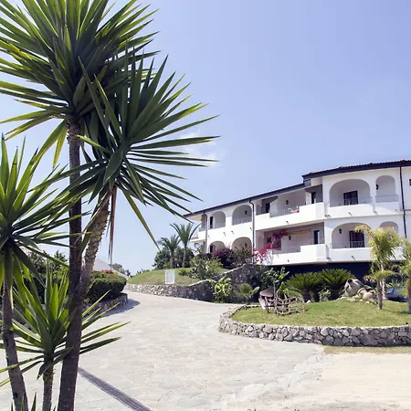 Luzia Agriresort - Piscina Panoramica E Vista Mare A