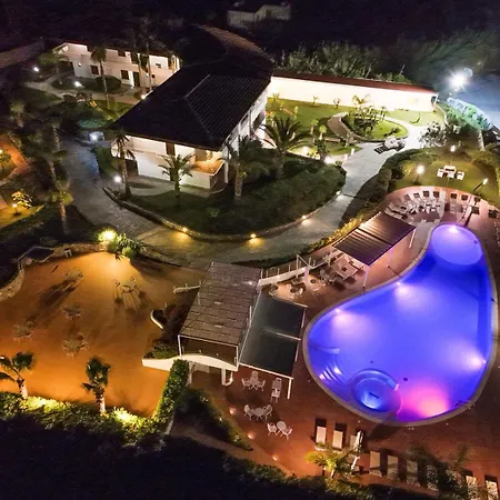 Luzia Agriresort - Piscina Idromassaggio Con Vista Mare Aperta Fino Alle 23-00 Θέρετρο