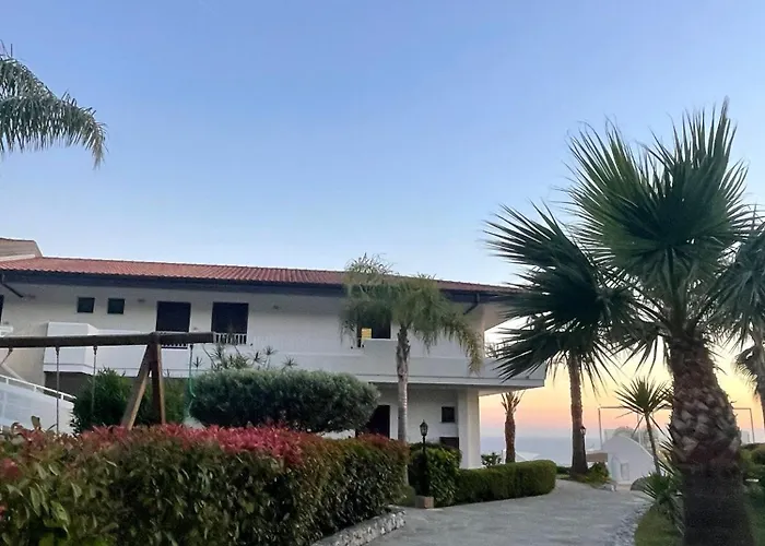 Luzia Agriresort - Piscina Panoramica E Vista Mare A 4* カーポ・ヴァチカーノ