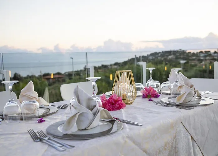 Luzia Agriresort - Piscina Panoramica E Vista Mare A