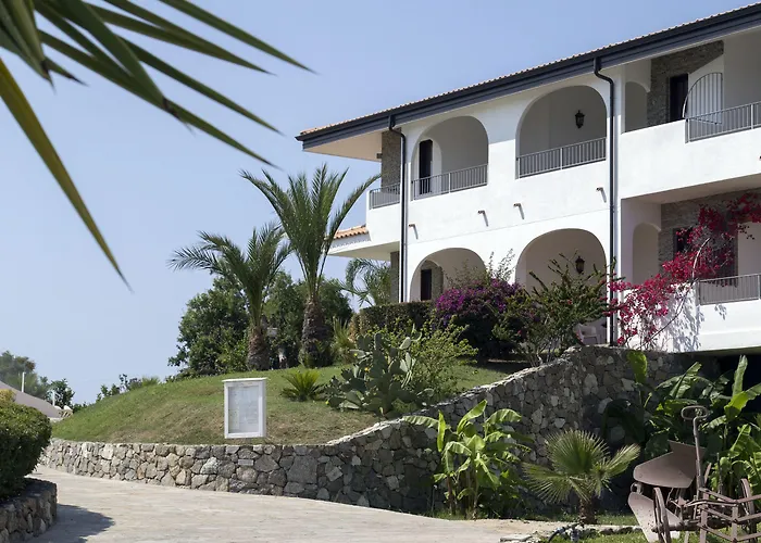 Luzia Agriresort - Piscina Panoramica E Vista Mare A リゾート 4*