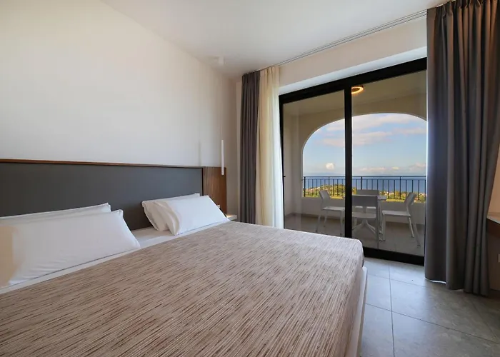 Resort Luzia Agriresort - Piscina Panoramica E Vista Mare A Capo Vaticano Capo Vaticano